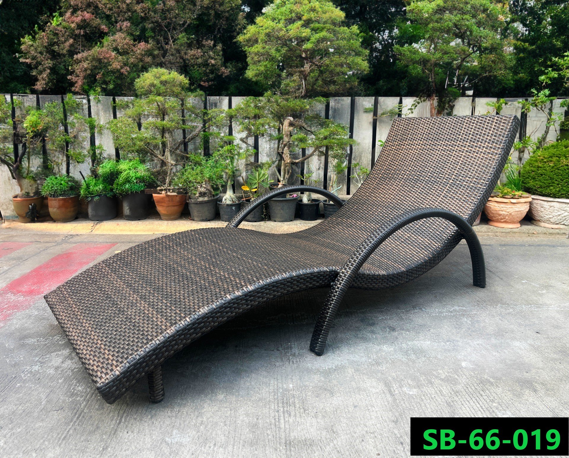 Rattan Sun Lounger/Bed Product code SB-66-019