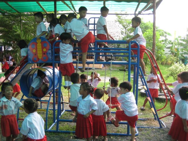 สนามเด็กเล่น...ของหนู สนามเด็กเล่น...ของหนู