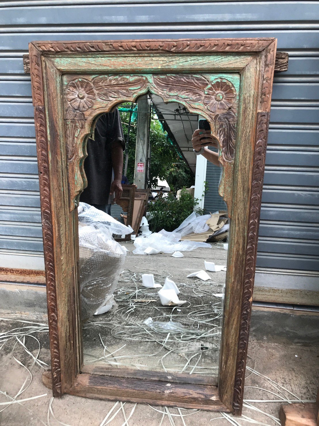 MR65 Old Carved Mirror Frame