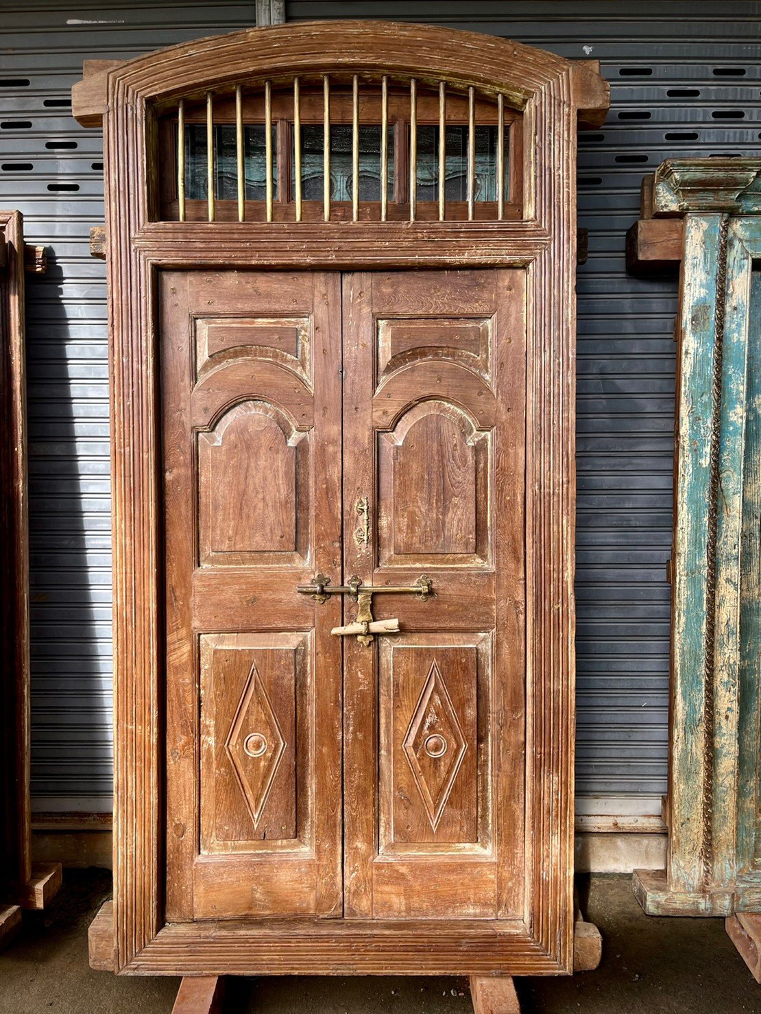 XL108 Classic European Door with Carving