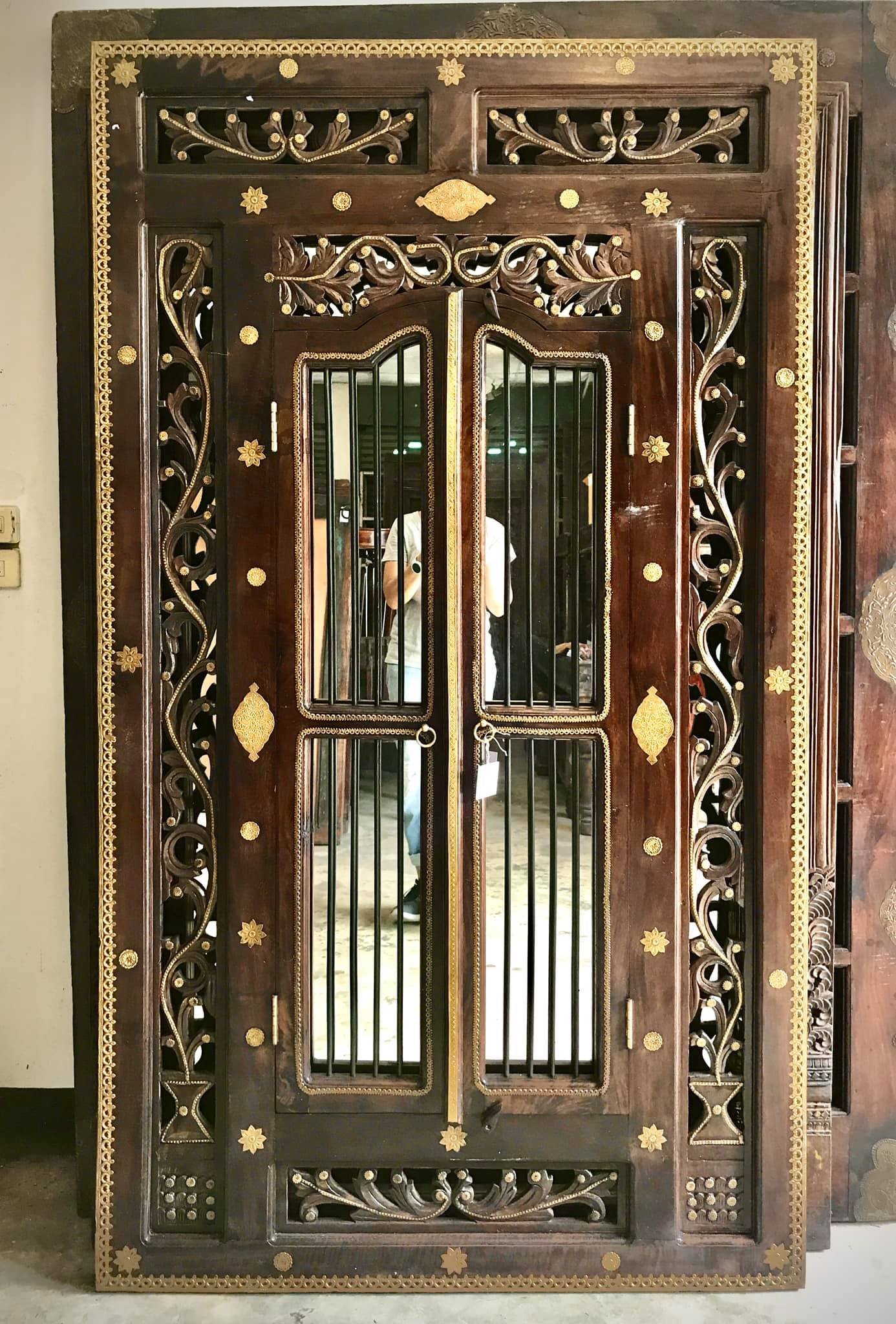 MR22 Wooden Frame Mirror Window with Brass Decor