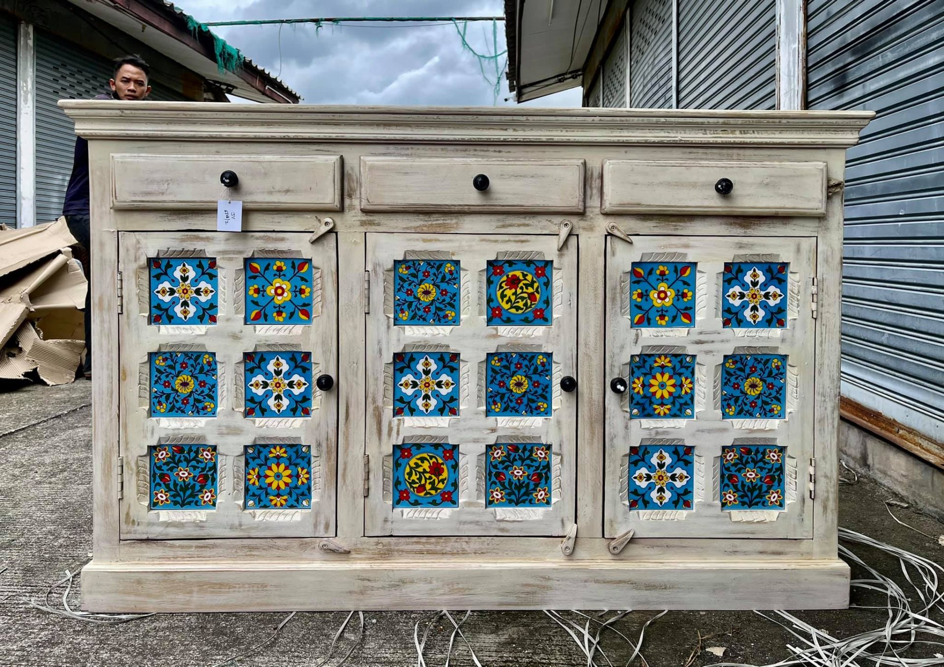 3SB3 White Sideboard with Ceramic Tiles Decor