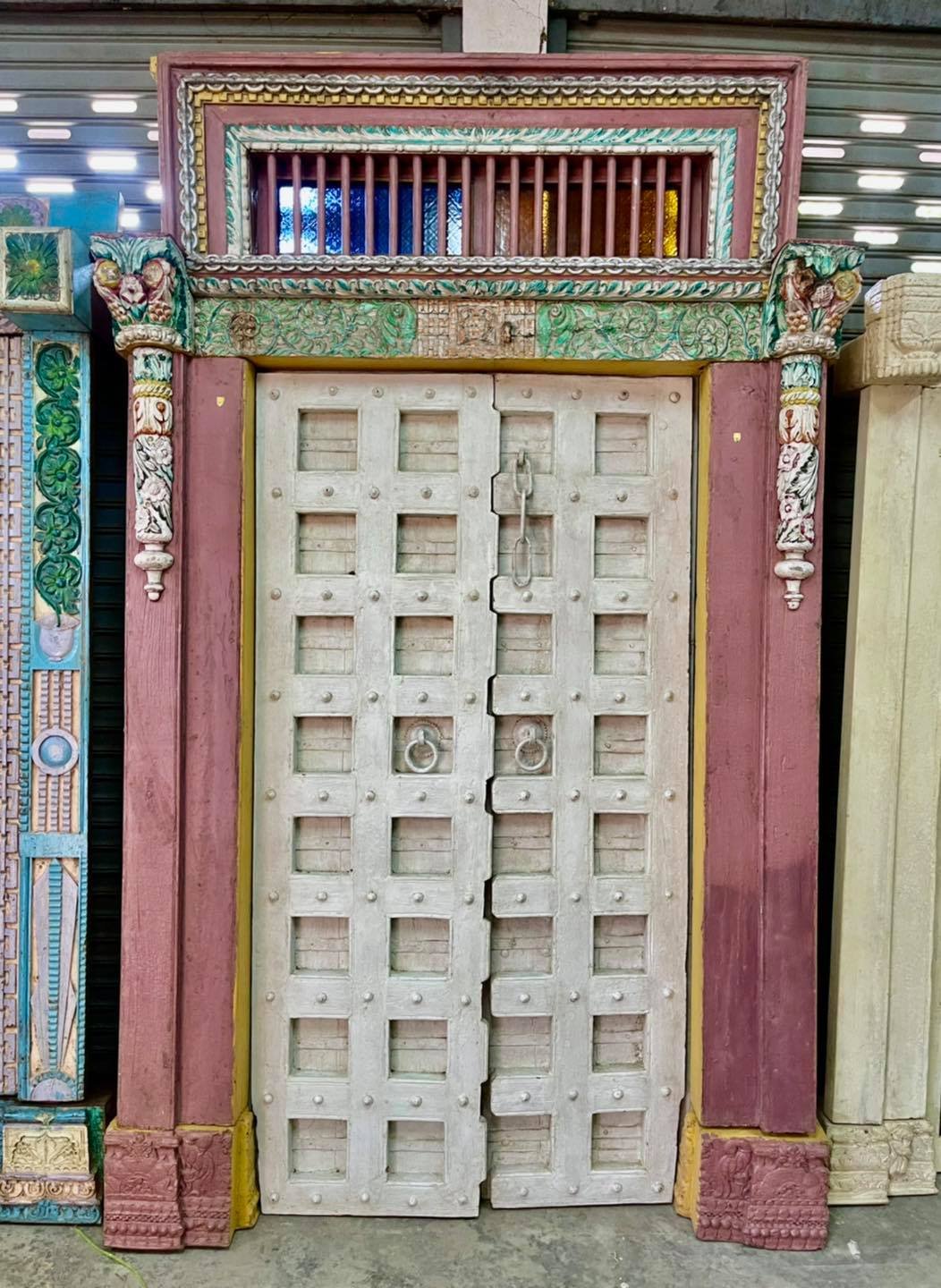XL70 Beautiful Painted Door with Corinthian Columns