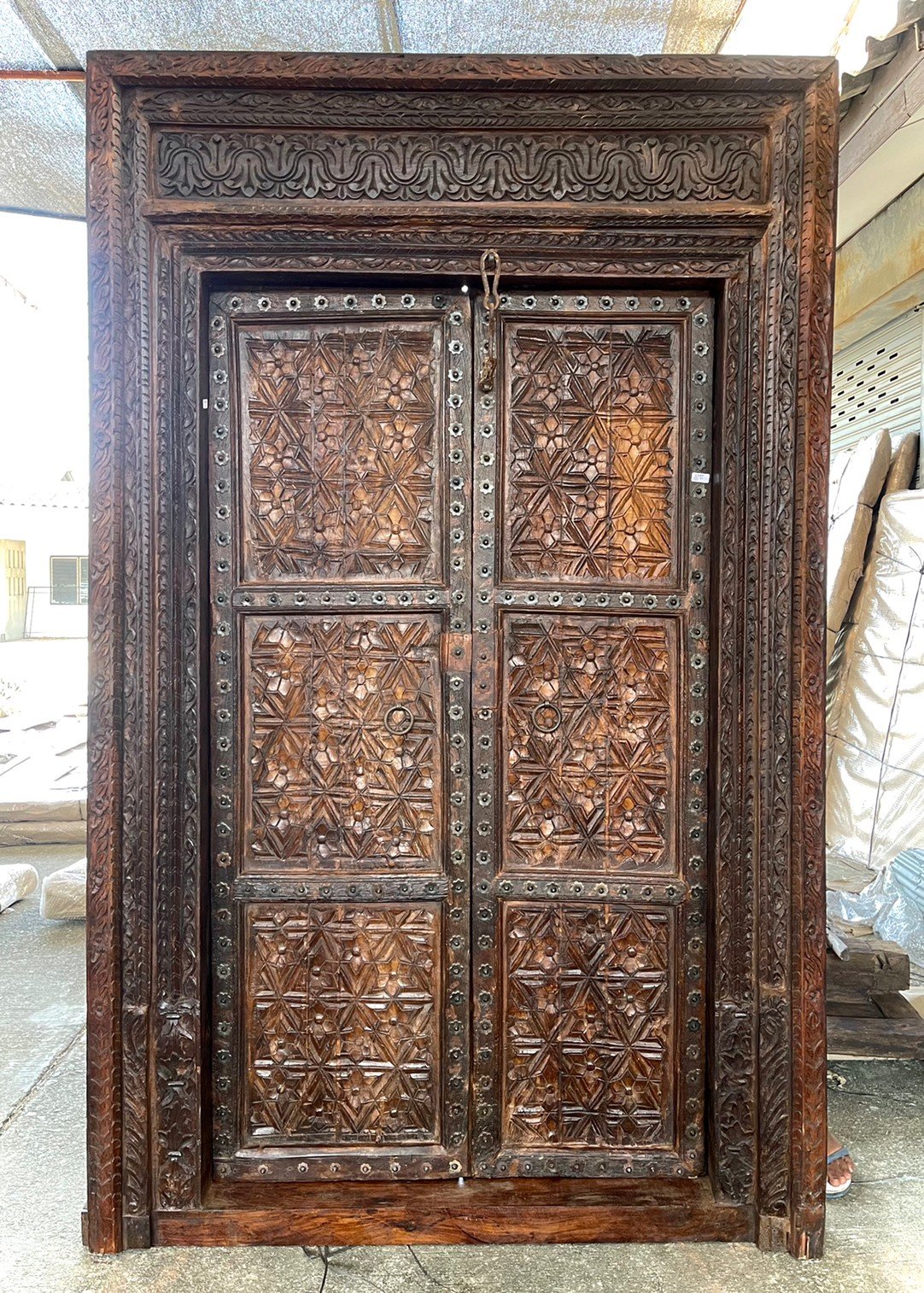 XL9 Carved Door with Iron Flowers