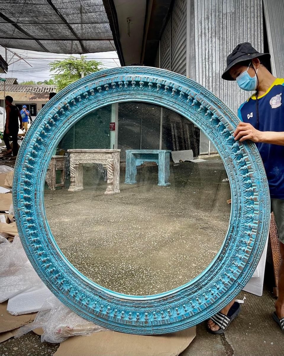 MR81 Large Round Mirror in Blue