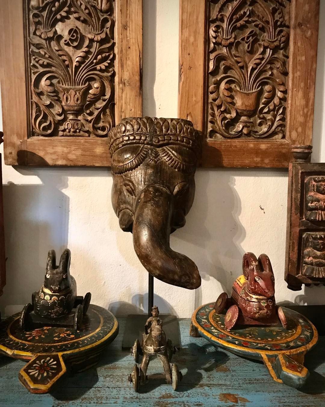 DCI71 Ganesh Solid Wood Carving with Stand