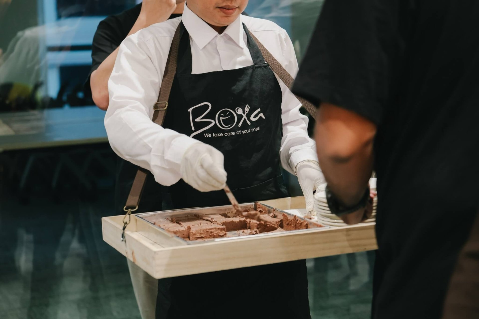 BOXA_Catering_มีพนักงานคอยดูแล