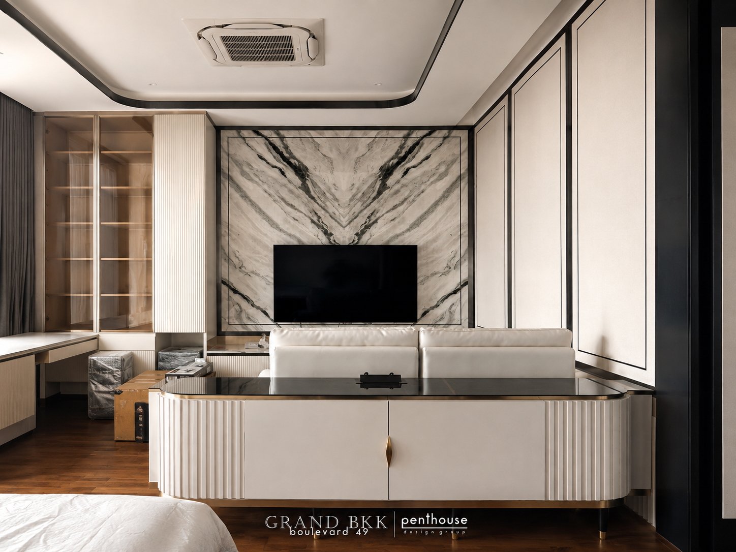 Master bathroom in Grand Bangkok Boulevard 49 illustrating materials and services coordination