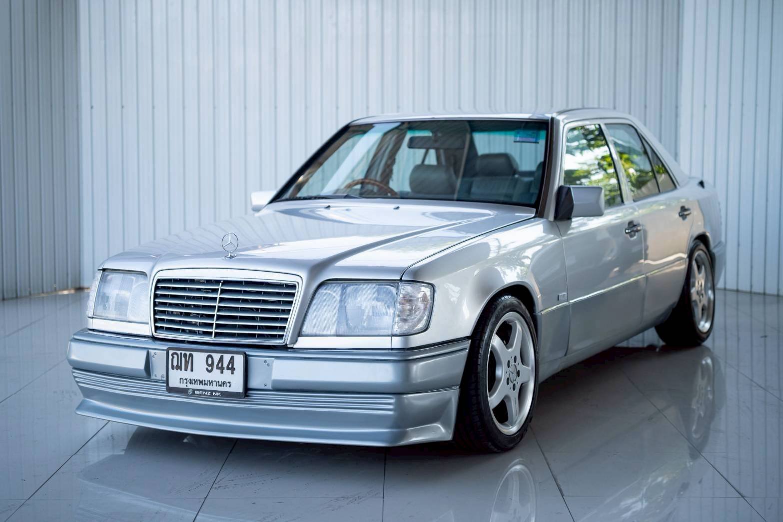 Benz 220E code B ปี 1993