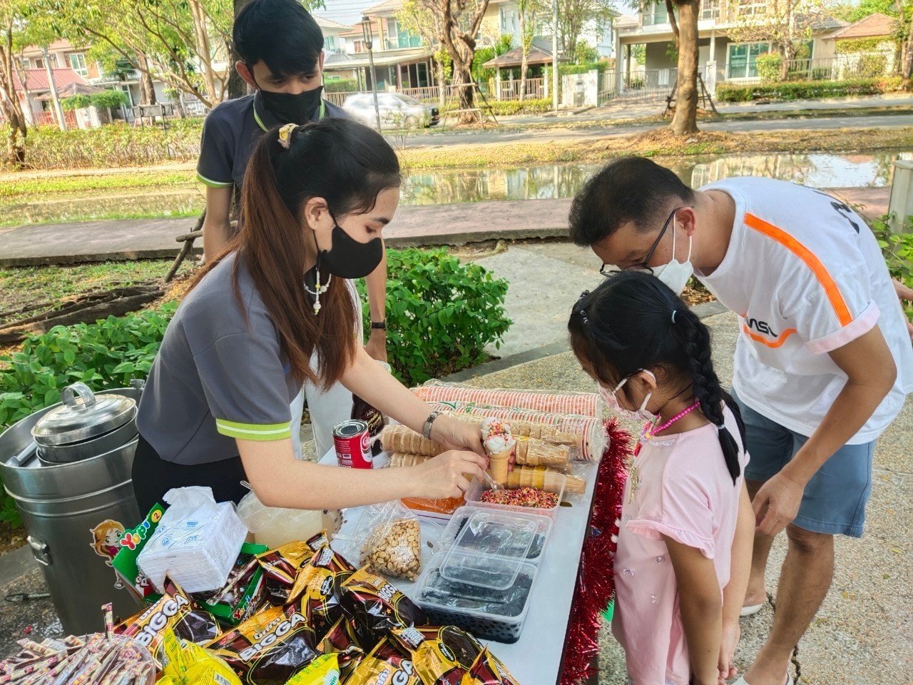 งานทำบุญตักบาตร และงานวันเด็ก 14 มกราคม 2566 - หมู่บ้านชลลดา สุวรรณภูมิ