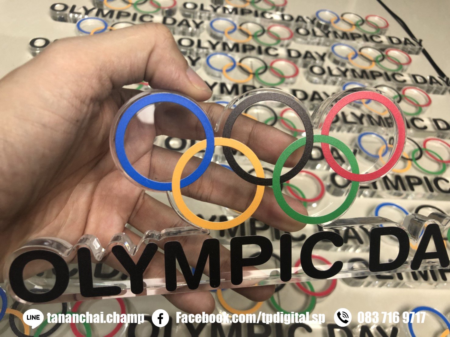 สกรีนโล่อะคริลิค สกรีนโลโก้ลงบนโล้อะคริลิคใส ลาย OLYMPIC DAY