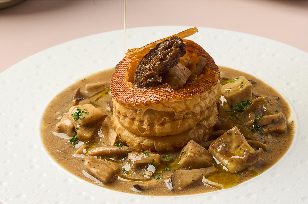 Chicken Cordon Bleu with Mushroom Sauce Chicken Cordon Bleu with Mushroom Sauce