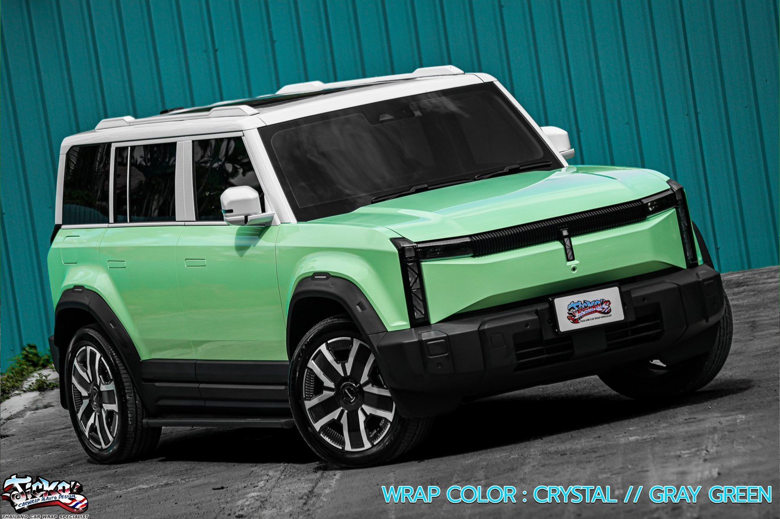 รถ SUV สีเขียวจากคลังงาน Wrap ของ JICKO