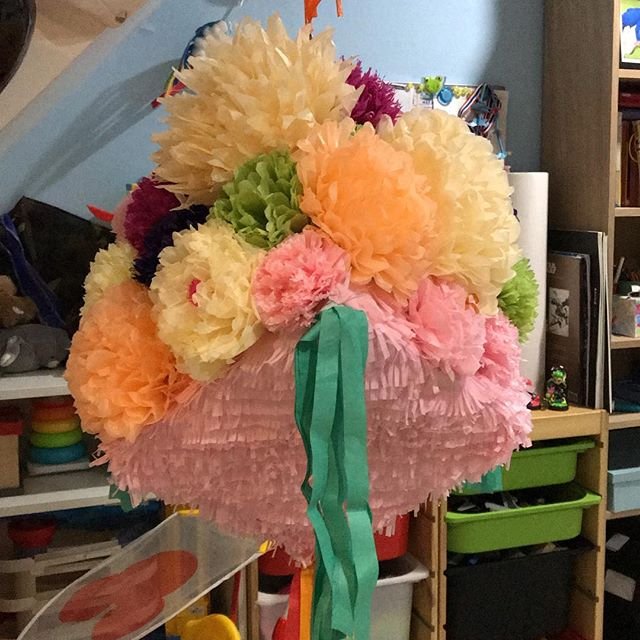Pi[ck]nata Piñatas I