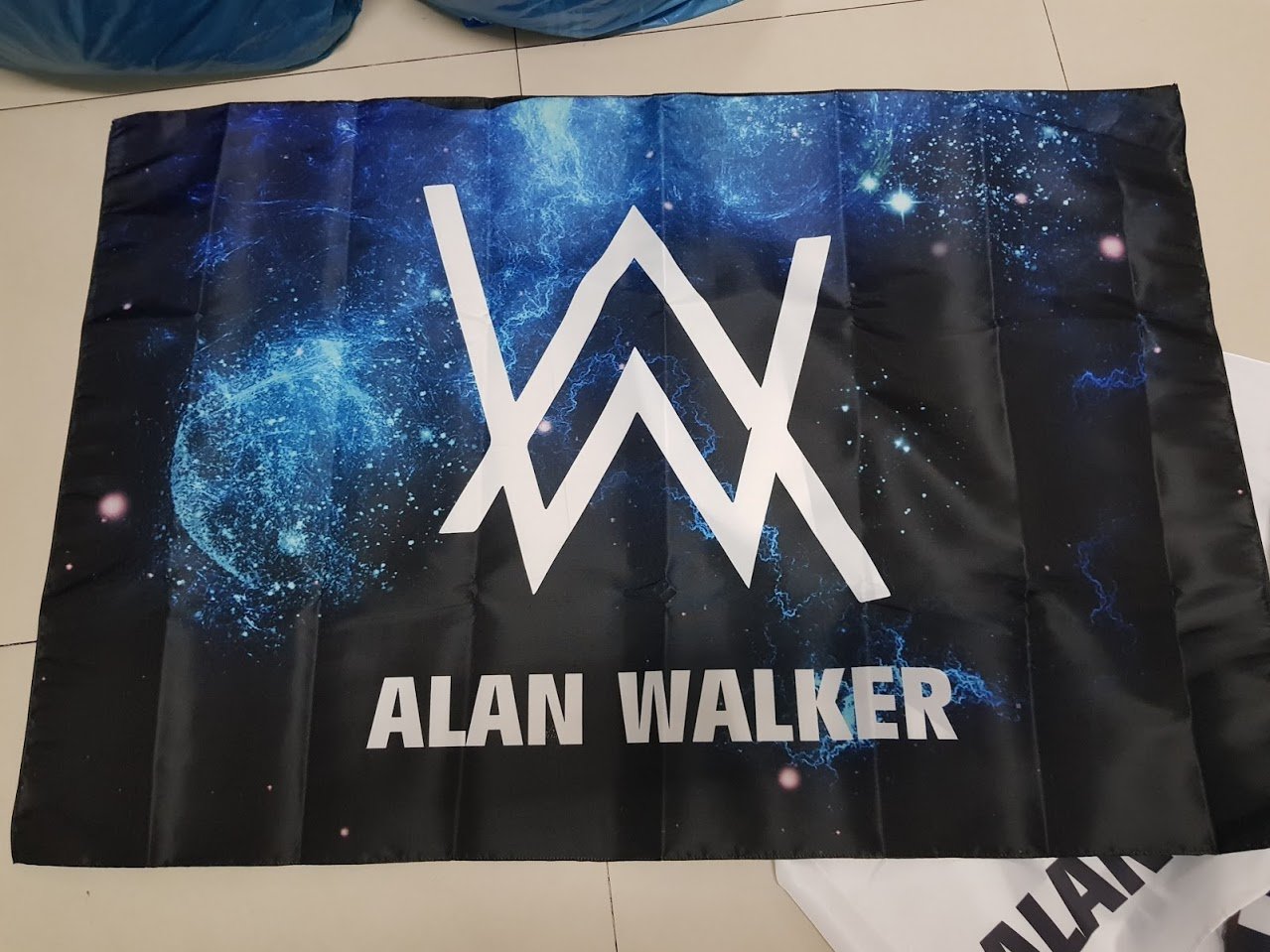ธง alan walker ธง EDM