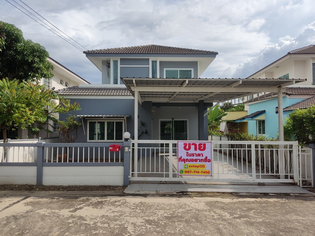 Selling cheap, urgent!!! 2 Storey Detached House For Sale, 50.4 sq wa, Sasima Village , Khao Lam Road , Bang Saen , Chonburi , very wide area !!