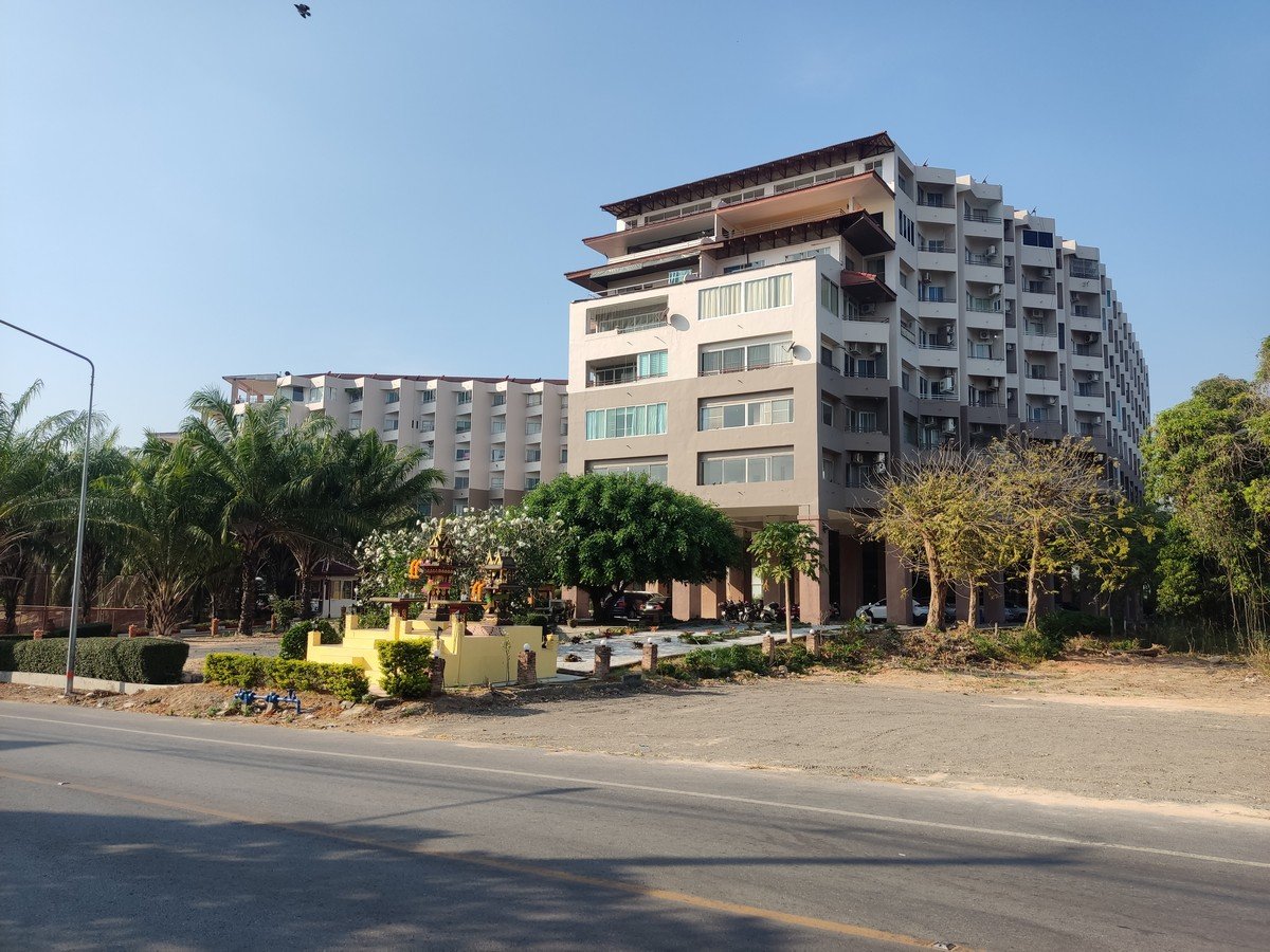 海边度假公寓！！！ 公寓出售 Baan Chang Cliff Beach Condotel