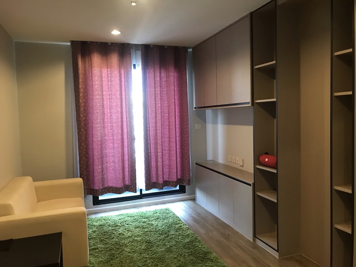 Spacious Room! BEST PRICE!! 38.08 Sq.m CONDO FOR SALE at VERY III Sukhumvit 72 38.08 Sq.m Near BTS BEARING!!