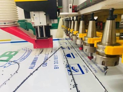 ส่งมอบเครื่อง  Fiber Laser รุ่น Senfeng leiming กำลังเลเซอร์ 4000W พิกัด  BH PRO จังหวัดสิงห์บุรี