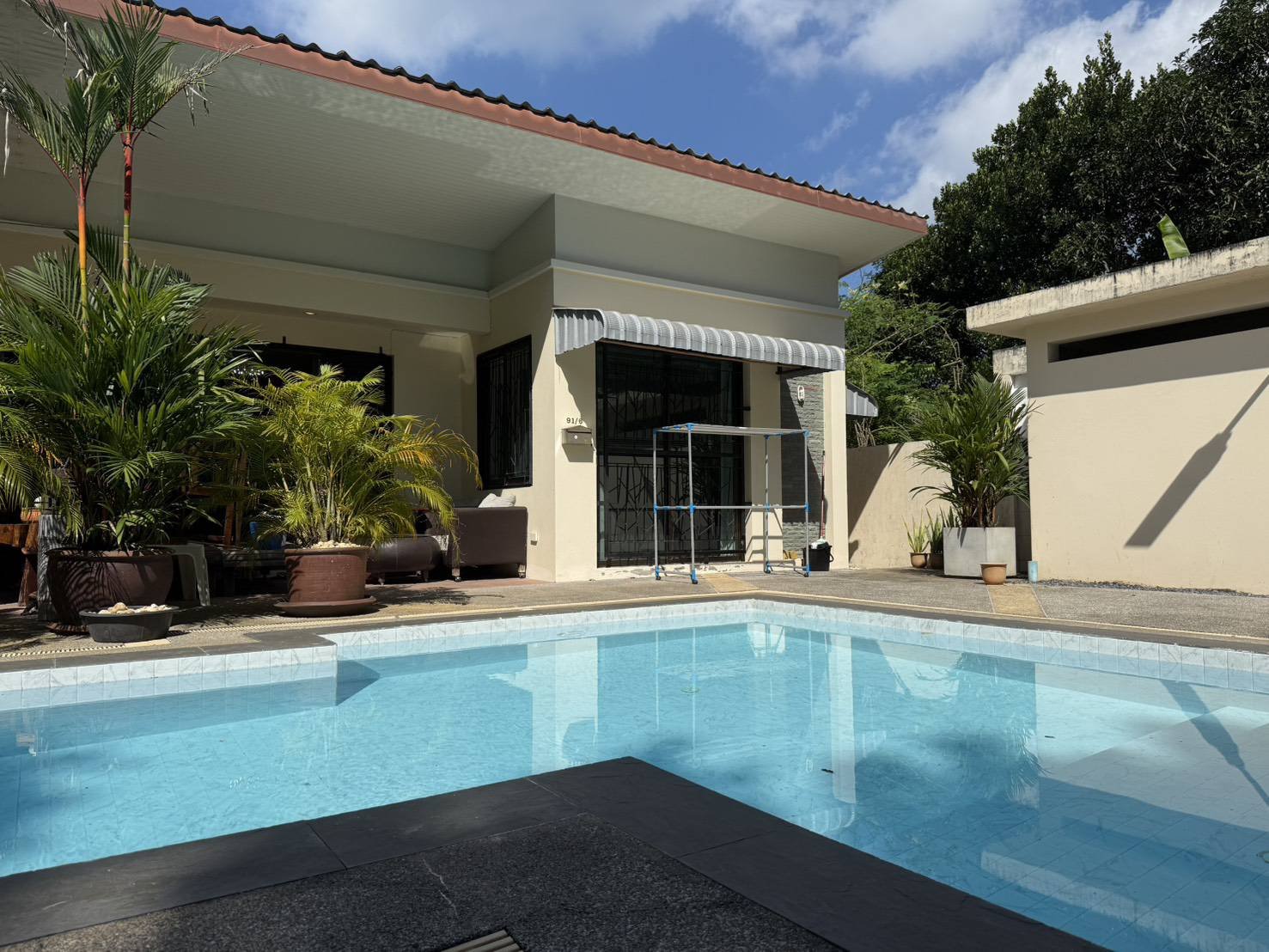 7R0042 House with common pool 2 bedroom 2 bathroom 35,000/month at rawai
