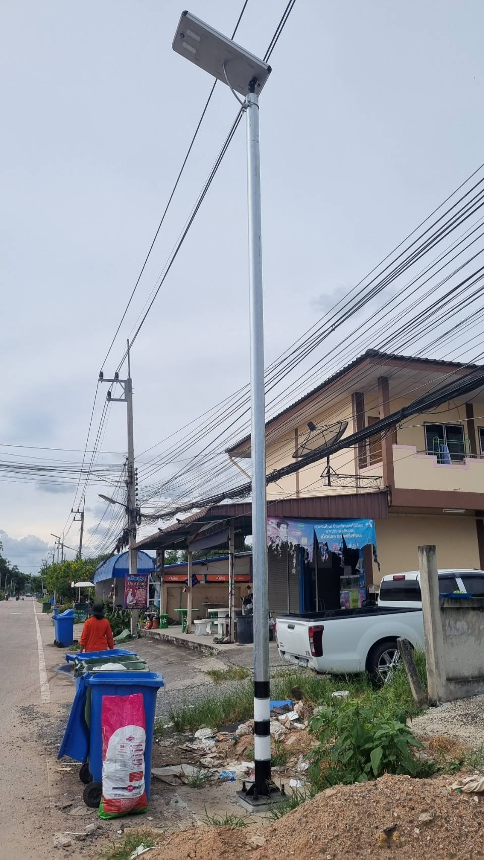 ติดตั้งเสาไฟถนน ฐานเสาไฟปูน ฐานเข็มเหล็กเกลียว