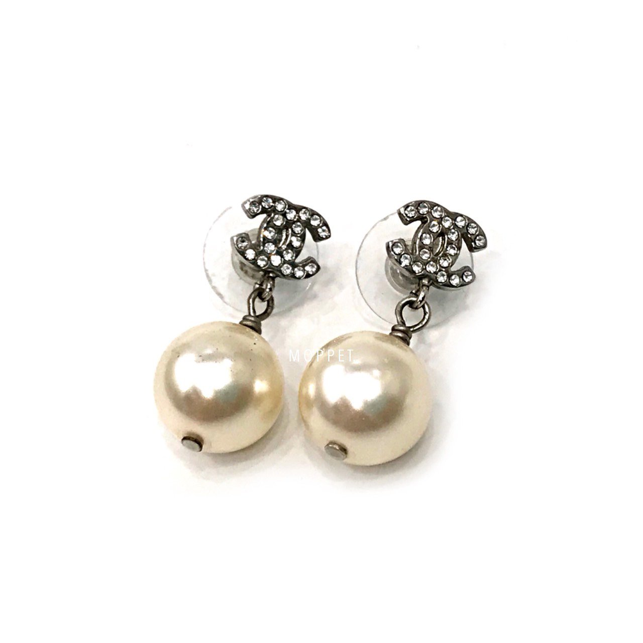 Used Chanel CC Earrings in Pearls/Crystal SHW