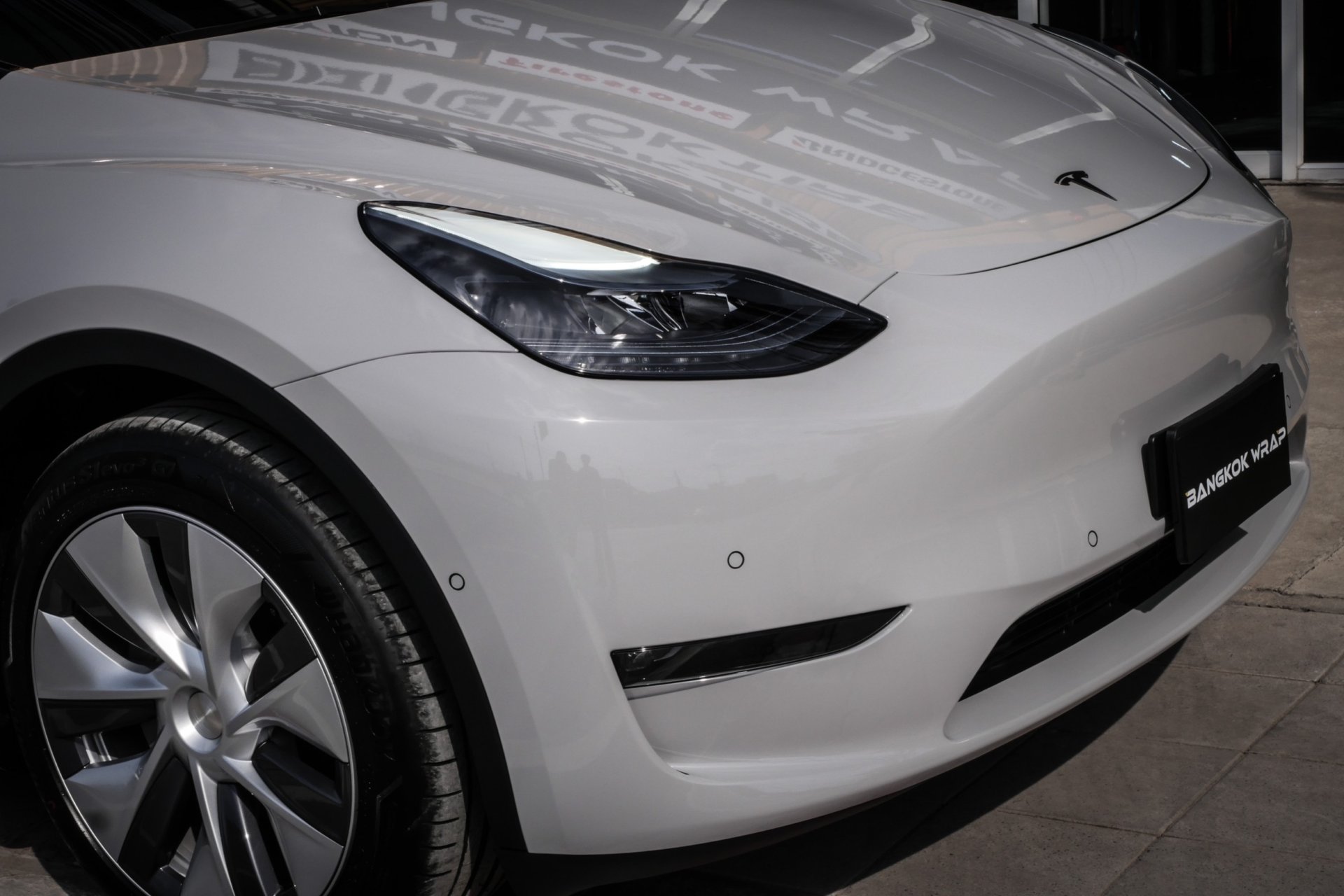 Crayon Grey - Model Y