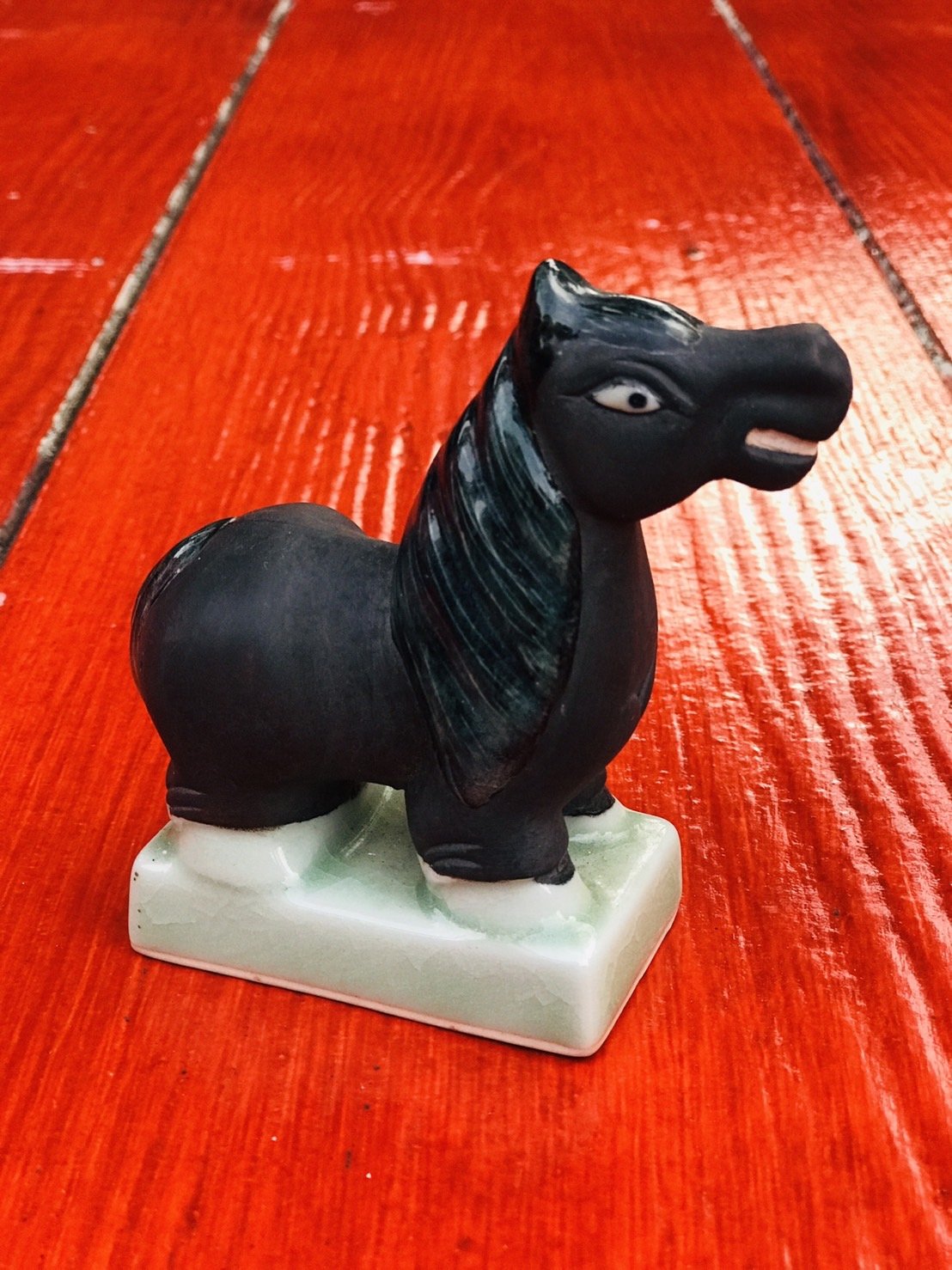 Black Horse (Celadon)