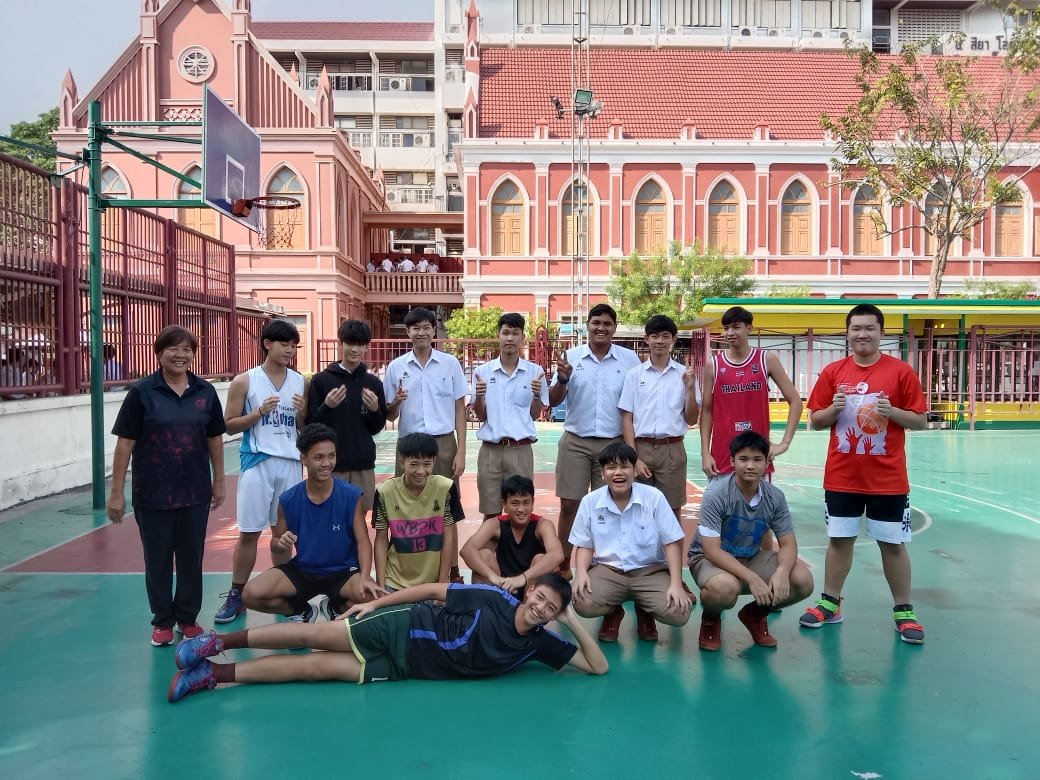 เทพศิรินทร์ ส่งนักบาสฯ จบ ม.6 เรียนดี เล่นเก่ง เทพศิรินทร์ ส่งนักบาสฯ จบ ม.6 เรียนดี เล่นเก่ง