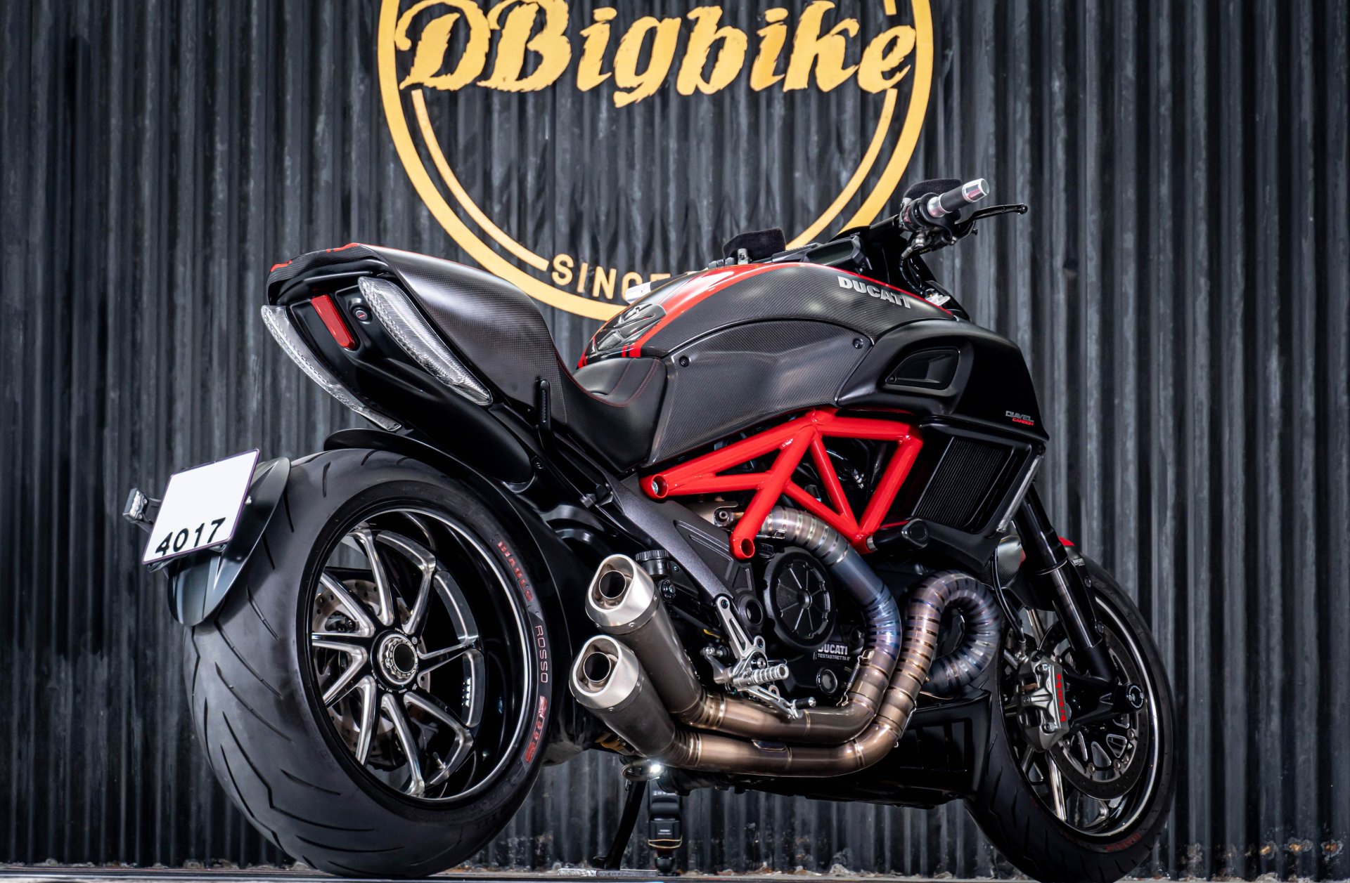 Ducati Diavel Carbon Red Facelift - dbigbike