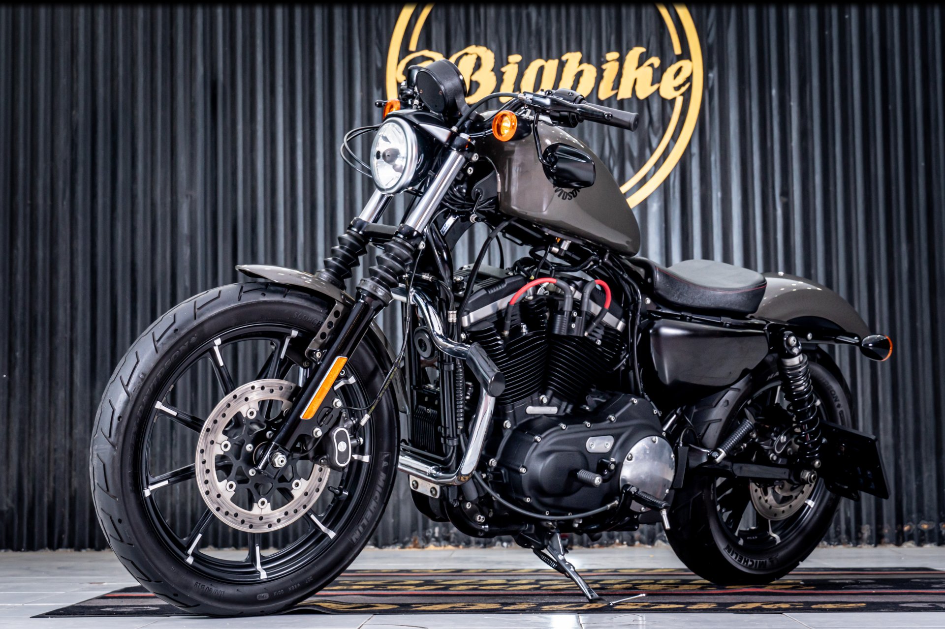 Hd883 Harley Davidson Iron883 - dbigbike