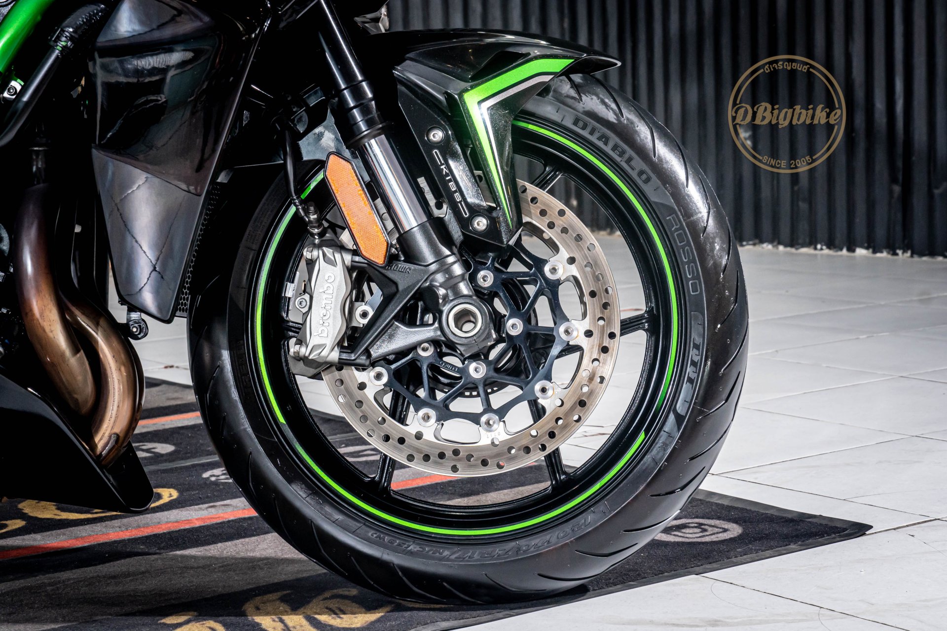 Kawasaki ZH2 - dbigbike