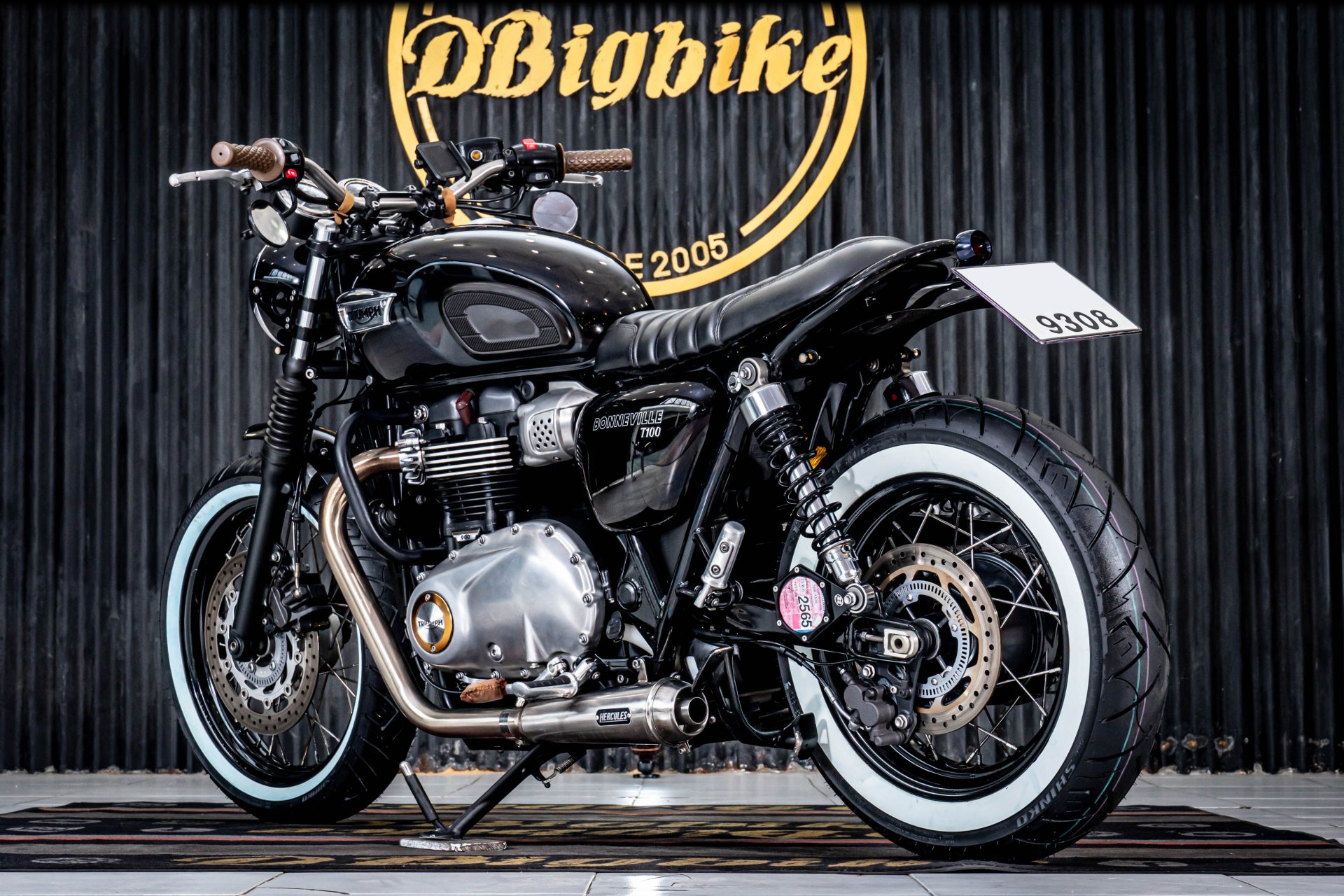 Triumph Bonneville T100 Custom - dbigbike