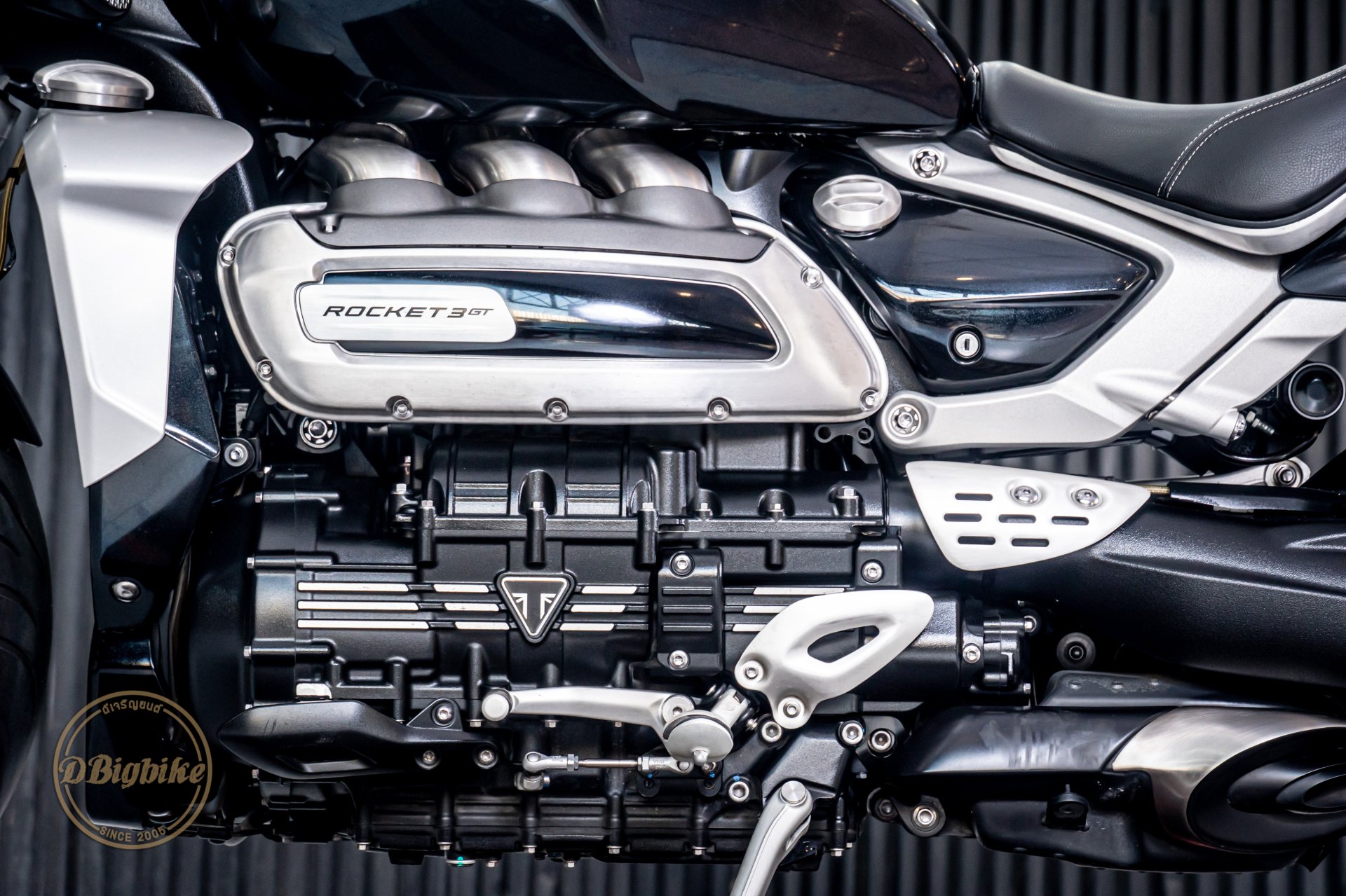 Triumph Rocket 3GT - dbigbike