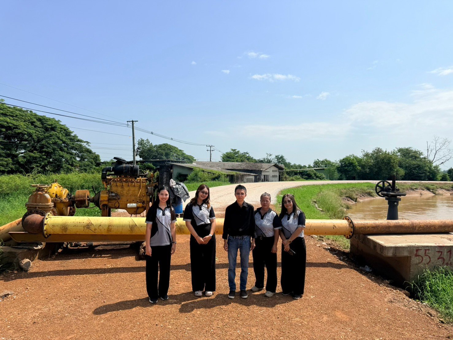 คบ.สุโขทัย  ลงพื้นที่ติดตามสถานการณ์น้ำและตรวจสอบสภาพพื้นที่จุดติดตั้งเครื่องสูบน้ำบรรเทาน้ำท่วมขัง