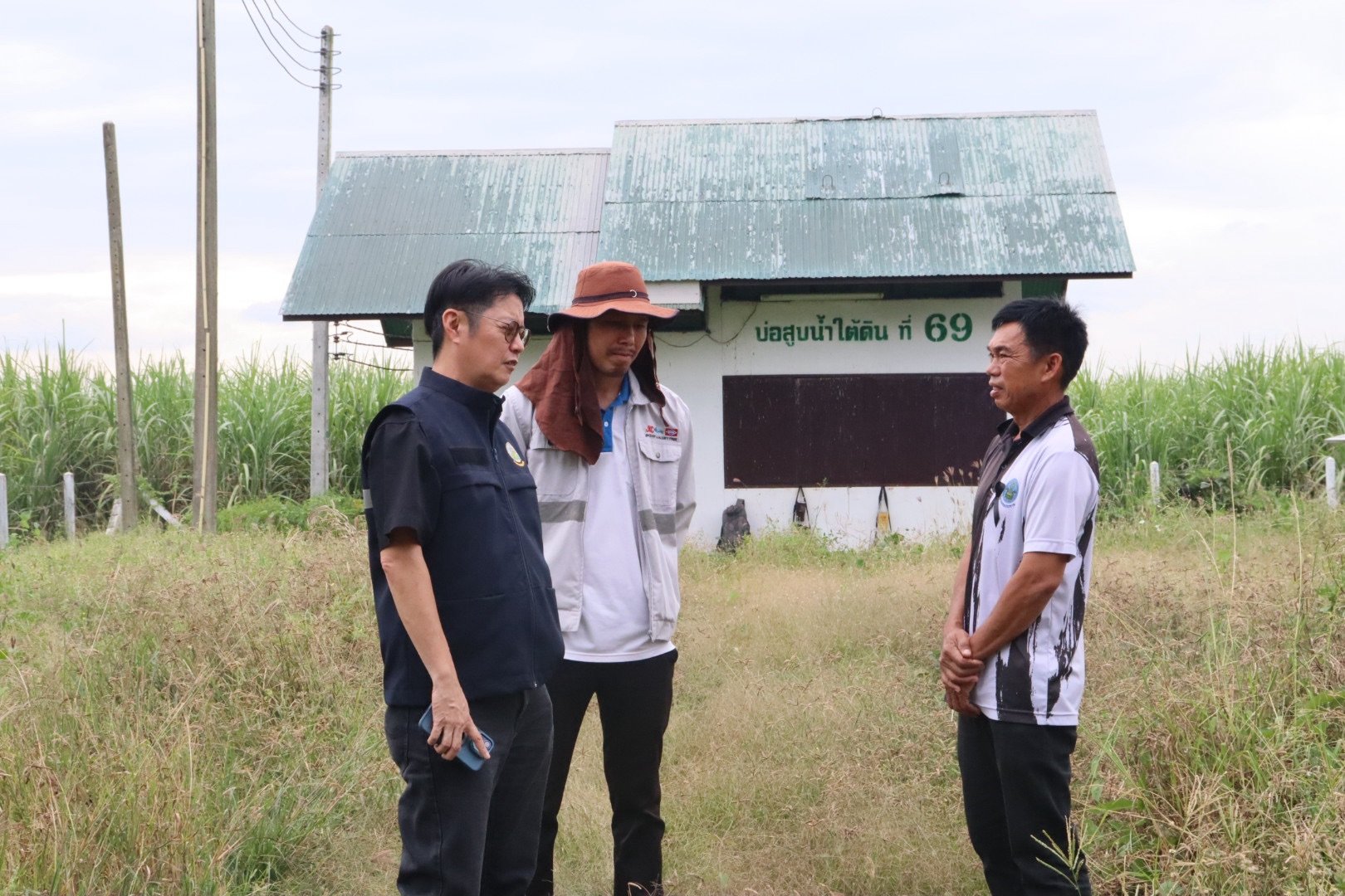 คบ.สุโขทัย  ลงพื้นที่ตรวจสอบสถานีสูบน้ำด้วยพลังงานแสงอาทิตย์พร้อมระบบส่งน้ำ บ่อสูบน้ำใต้ดินที่ 69 และบ่อสูบน้ำใต้ดินที่ E5