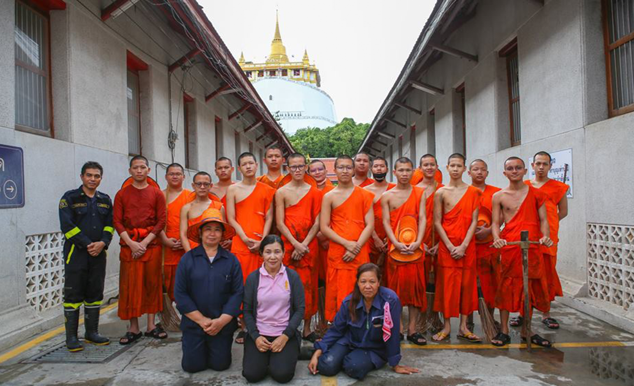 คณะสามเณรวัดสระเกศ  ได้จัดกิจกรรมทำความสะอาดพระอาราม ประจำปี ๒๕๖๑