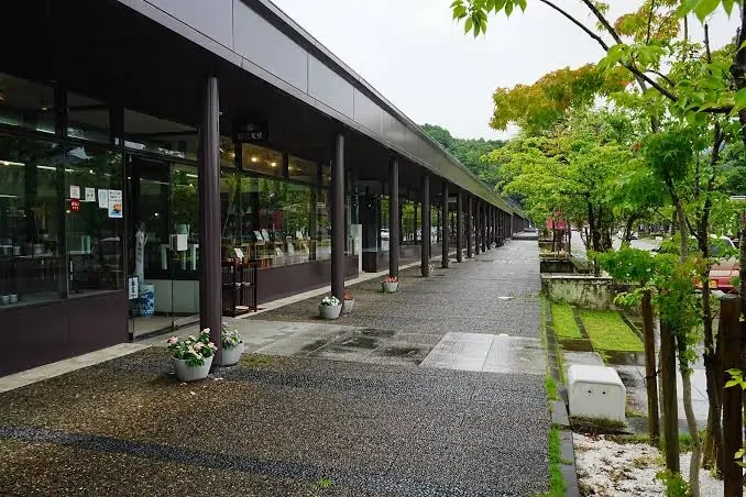 Arita Sera porcelain shopping area
