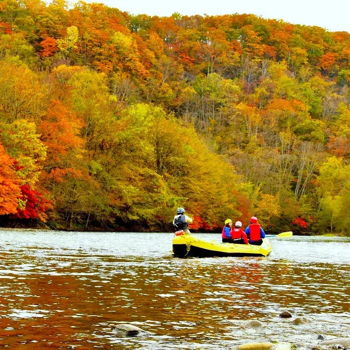 Eco rafting on the Tokachi River