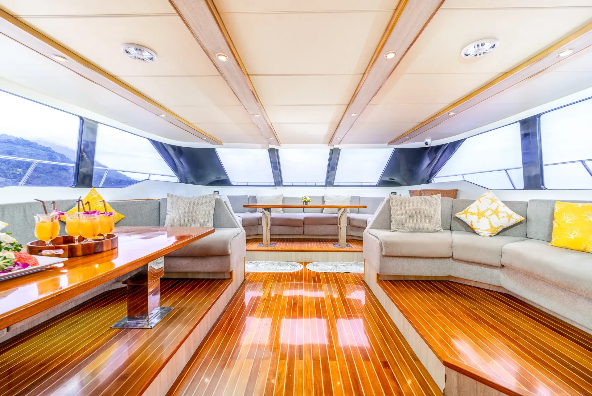 MC550 air-conditioned cabin