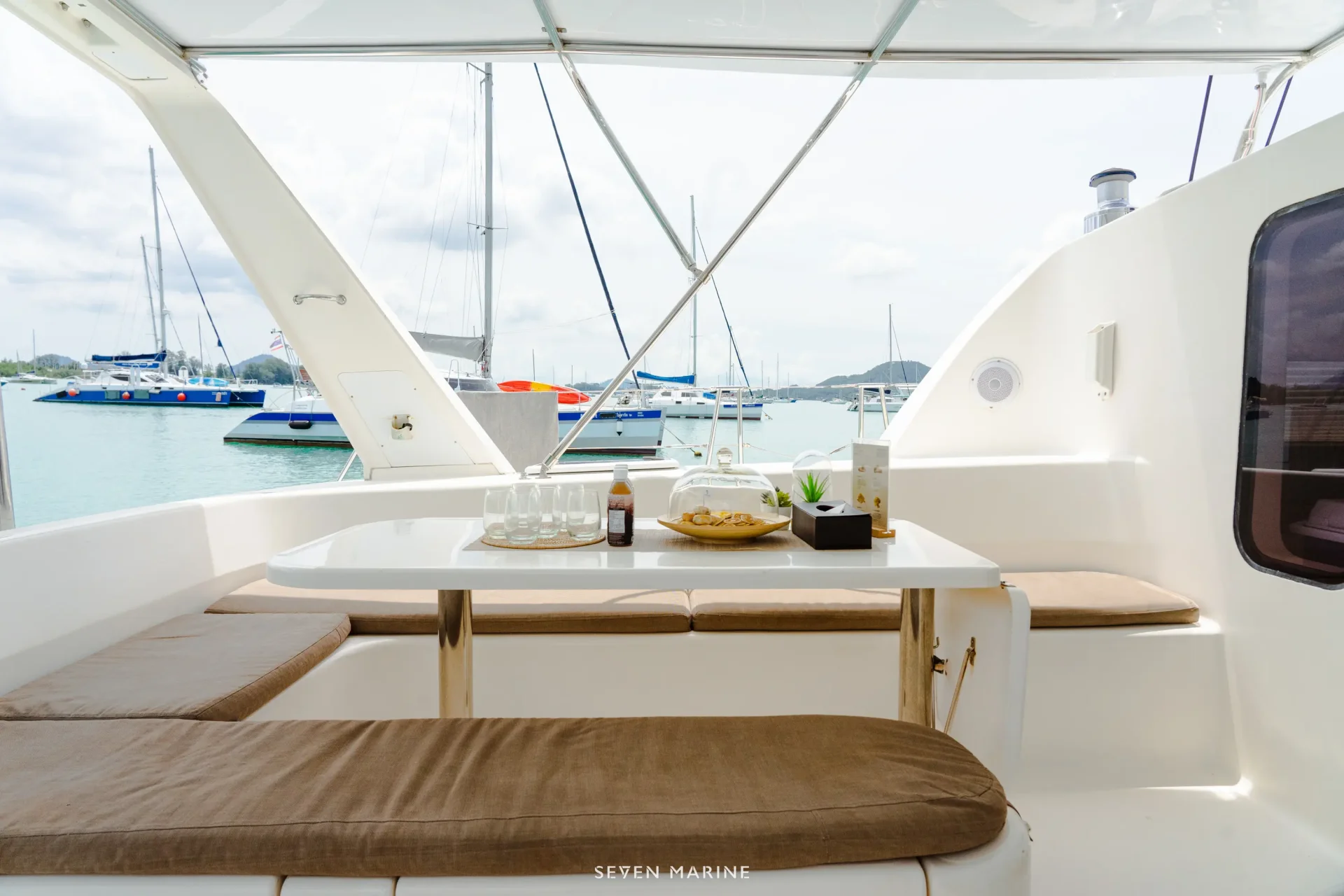 SUMMER sea view lounge