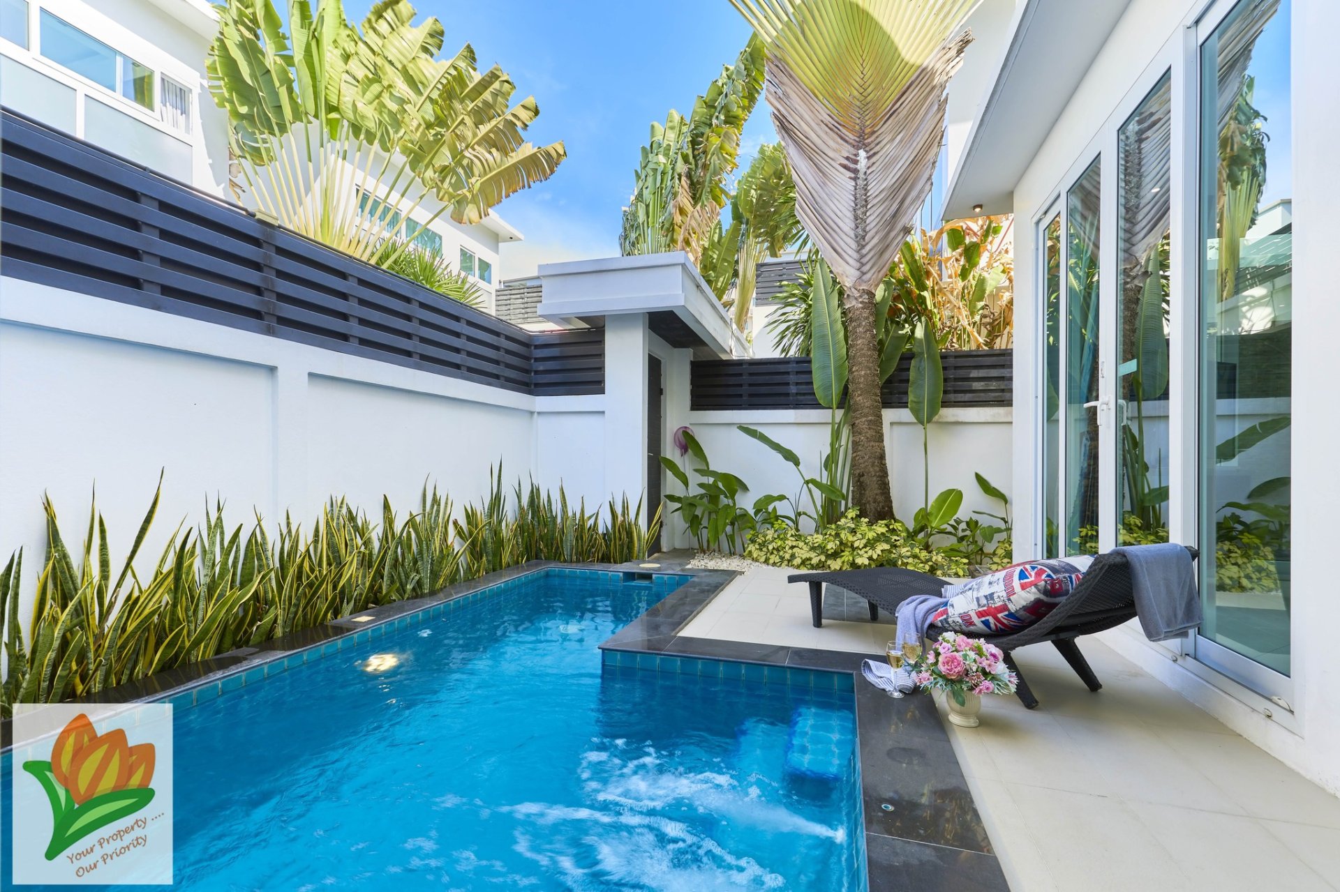 Palm Oasis Villas