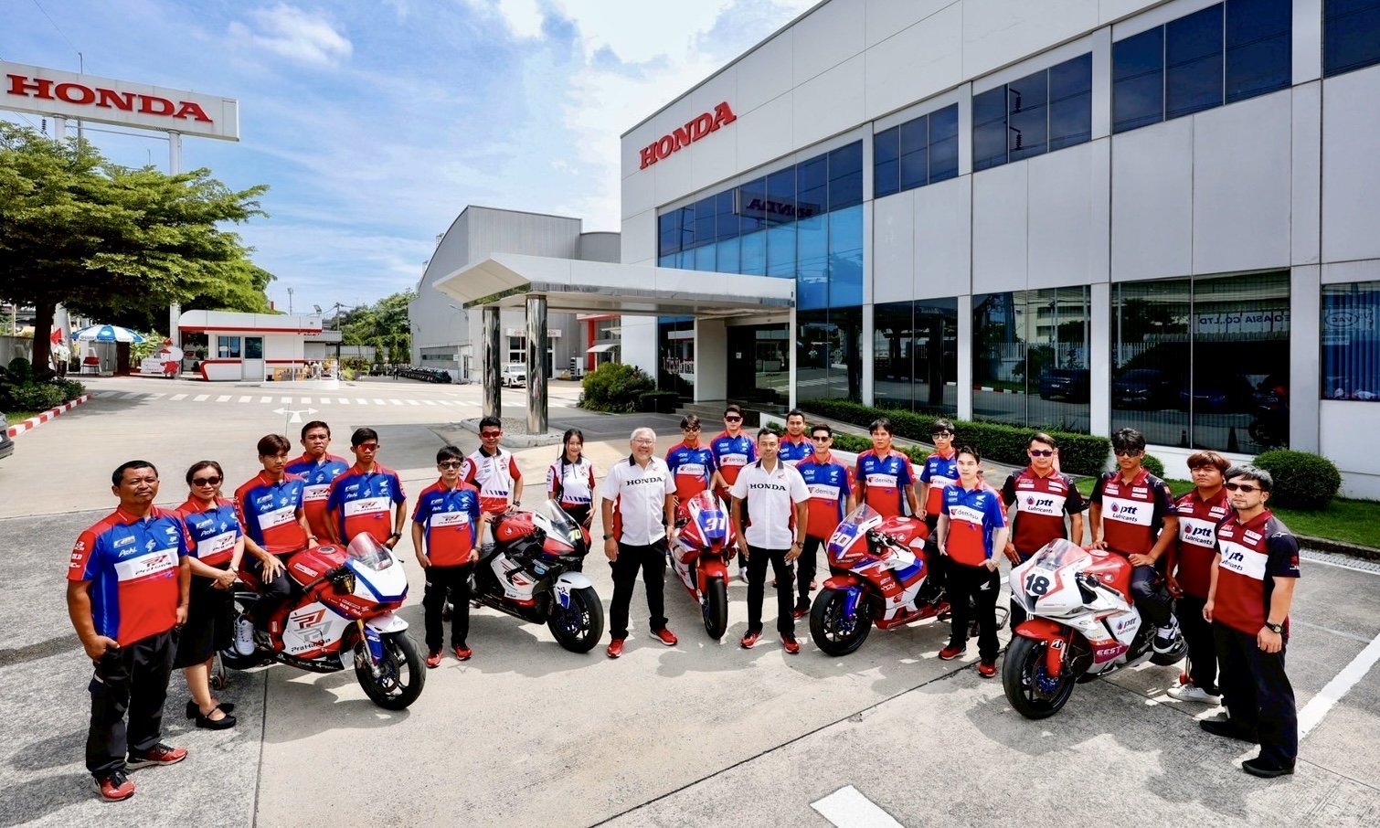 ไทยฮอนด้า เดินหน้าสนับสนุนนักบิดไทย 6 คน ไทยฮอนด้า เดินหน้าสนับสนุนนักบิดไทย 6 คน