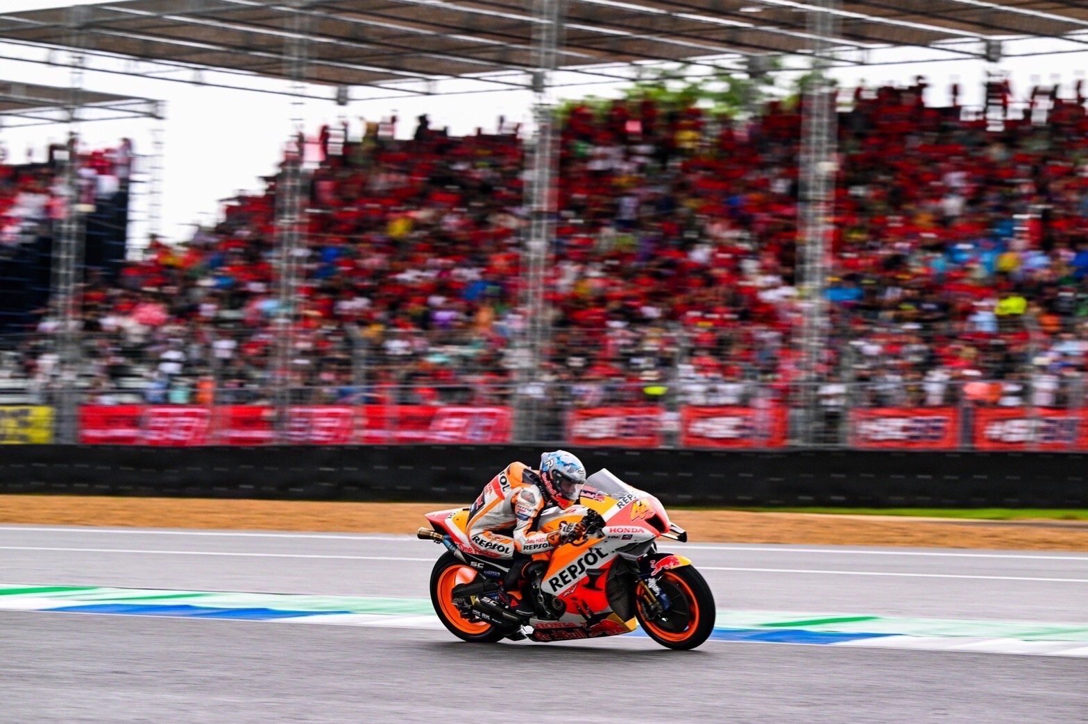 “มาร์เกวซ” โชว์ฟอร์มเก๋า คว้าท็อปไฟว์ “MotoGP Thailand” “มาร์เกวซ” โชว์ฟอร์มเก๋า คว้าท็อปไฟว์ “MotoGP Thailand”