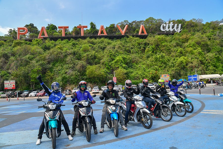 “ขี่ฟินน์ริมทะเล....ประหยัดน้ำมันไปบางเสร่”  “ขี่ฟินน์ริมทะเล....ประหยัดน้ำมันไปบางเสร่”