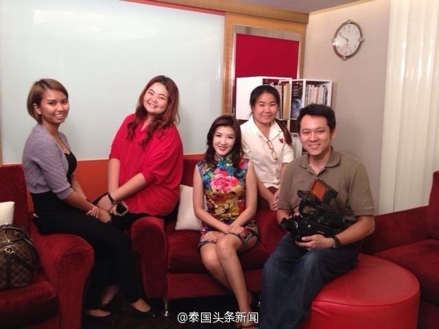 2013年10月9日 郭蕊女士应泰国第九电视台邀请，主持该台《东盟语言教授》节目