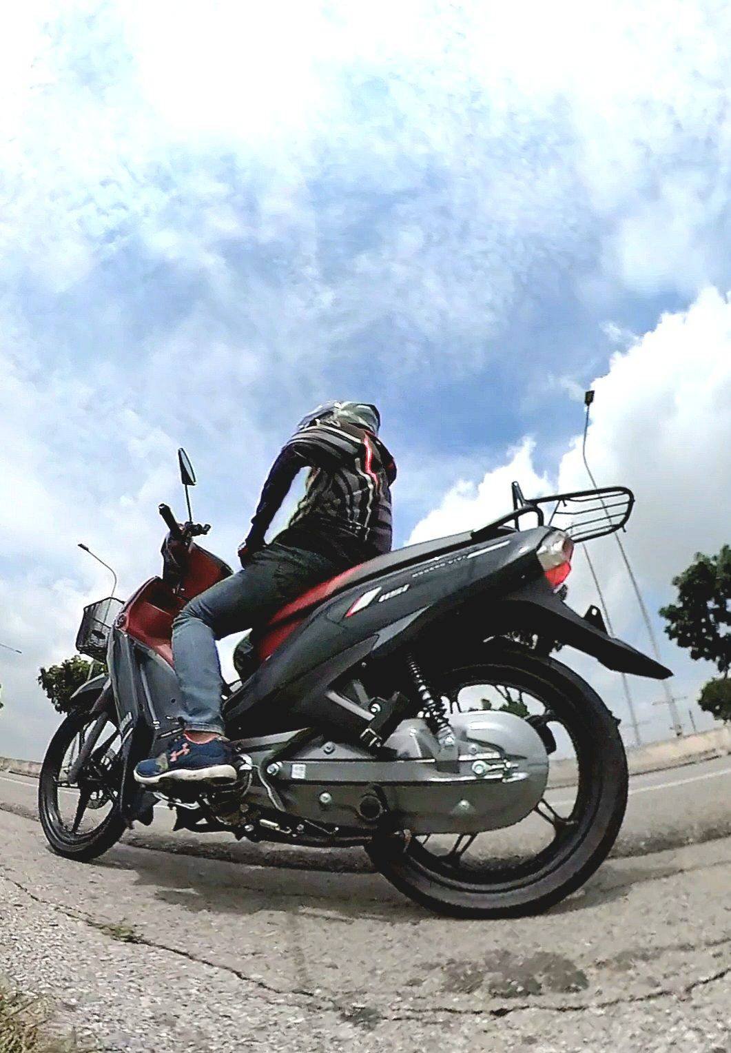 Yamaha Finn สบายใจ...ใช้ฟินน์ ขี่งาย ประหยัดน้ำมัน