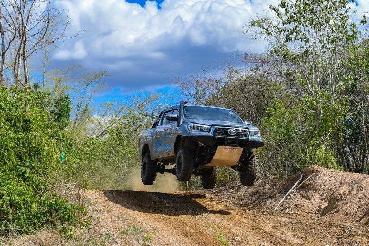 10 เซียนประจัญบาน Toyota Hilux Revo ความมันส์ระดับตำนาน 10 เซียนประจัญบาน Toyota Hilux Revo ความมันส์ระดับตำนาน