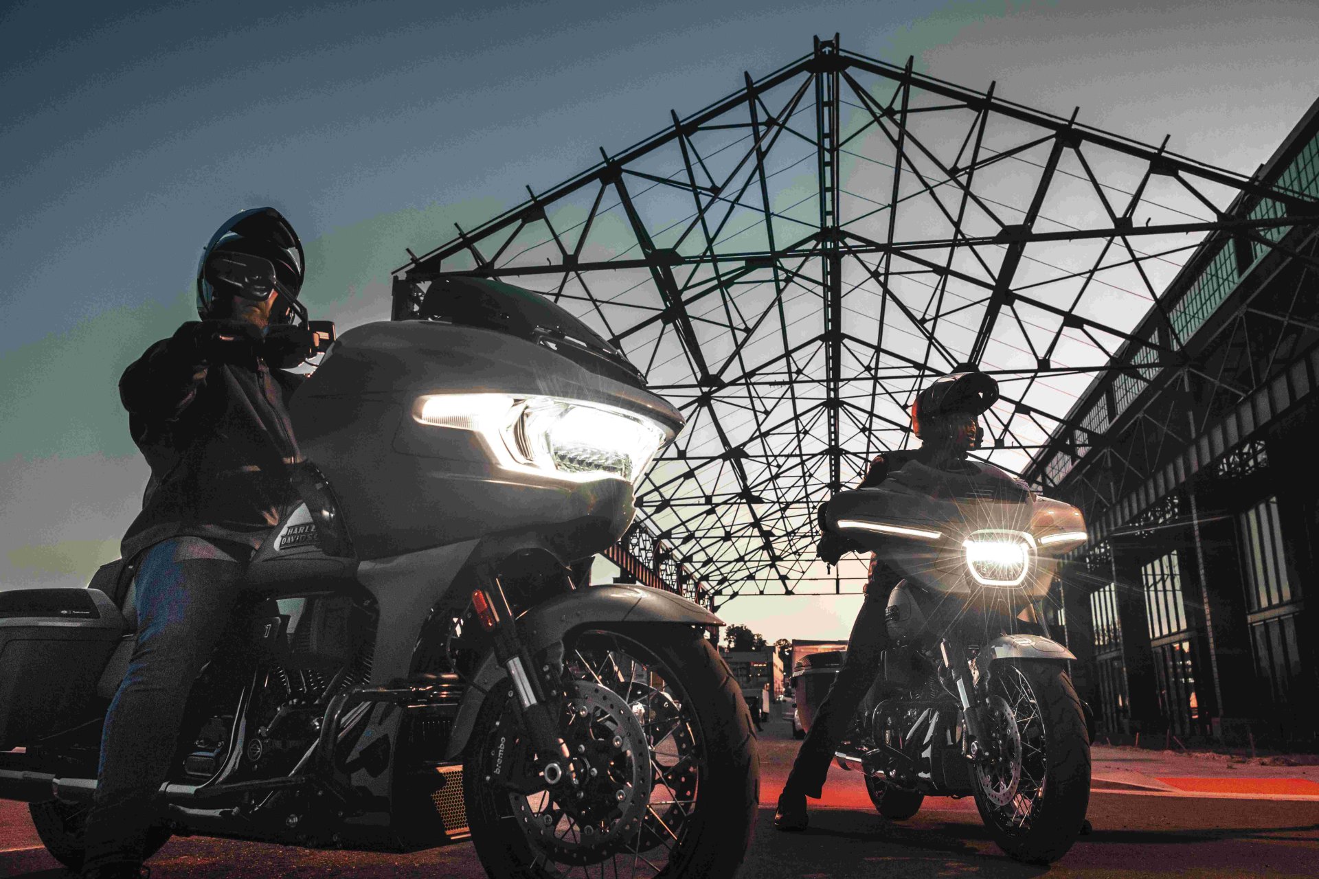 HARLEY-DAVIDSON® พร้อมให้สัมผัสกับความเหนือชั้น ในรุ่น CVO™ 