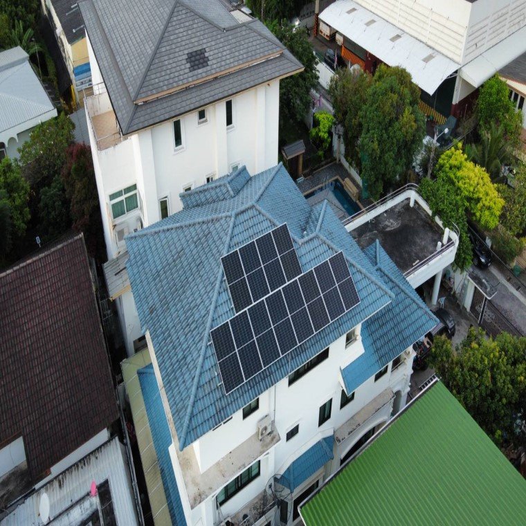 ติดตั้งระบบโซล่าร์เซลล์ 5 kW On-grid system สถานที่ เขตวัฒนา กทม.  ติดตั้งระบบโซล่าร์เซลล์ 5 kW On-grid system สถานที่ เขตวัฒนา กทม.